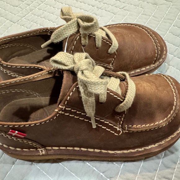 Duckfeet Fyn lace up leather shoe. - Picture 3 of 8